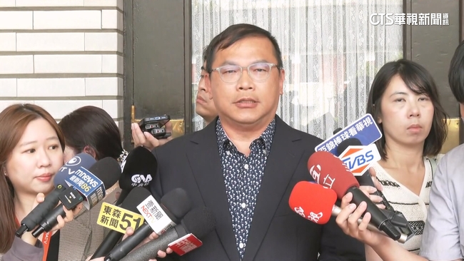 王義川暗指與新壽解約「涉圖利」　戴錫欽諷「豬隊友」：令人嘆為觀止　 | 華視新聞