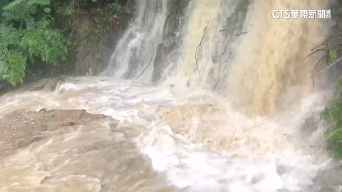 【台語新聞】連日暴雨襲基隆　調和街山上驚見「內陸湖」溢流
