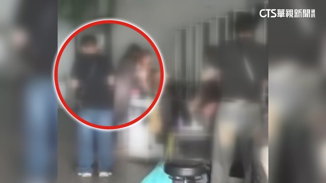 髮廊「停電驚魂」設計師摸黑弄頭髮　借其他店洗頭