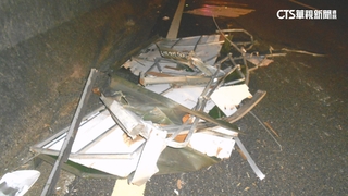 國道藏陷阱！　驚見「大鐵架」擋路　8車閃不及撞上