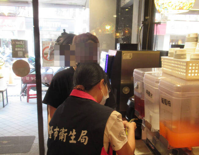 食藥署稽查外送飲食　4業者不符規定　基隆人从众牛排紅茶腸桿菌科超標 | 華視新聞