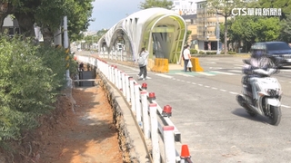 台灣大道「施工挖出長坑洞」　行人被迫繞路50米