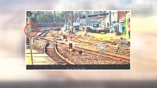 扯！　男跳入鐵道閒晃20分鐘.2火車延誤　鐵路法裁處