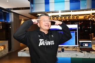 12強奪冠週年！蔡其昌PO文紀念遭酸「停留過去」　霸氣回嗆：教練球員欠你的嗎？