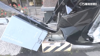 回收車駕駛賠慘了！失控連撞6車波及民宅　變電箱也分離
