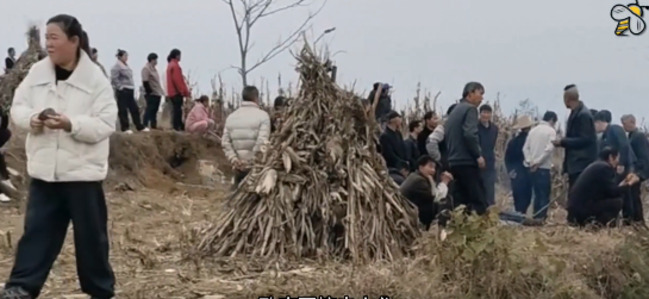 貴州強推火葬！官員欲「強挖遺體」　數百村民怒：先挖習近平家的祖墳 | 華視新聞