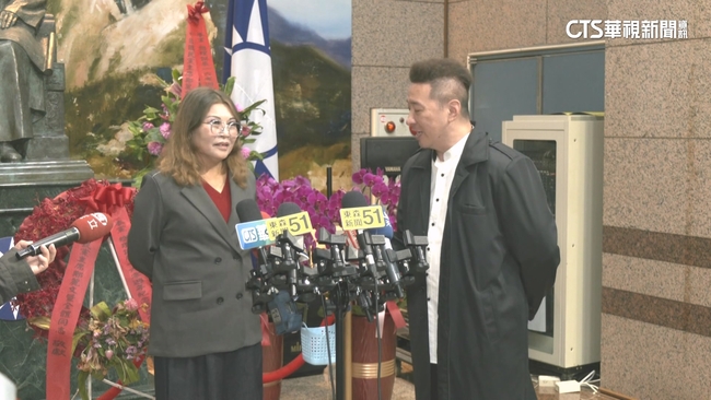 何鷹鷺宣布「要退黨」　　李明璇「快走不送」：言行完全是害群之馬 | 華視新聞