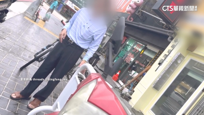 霸佔人行道！業者亂移他人機車擺拒馬　警：可依法開罰 | 華視新聞