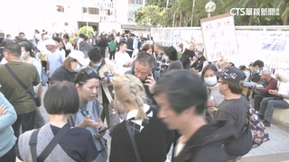 賺災難財？「過渡屋」登記現場舉牌招租　志工阻擋爆衝突