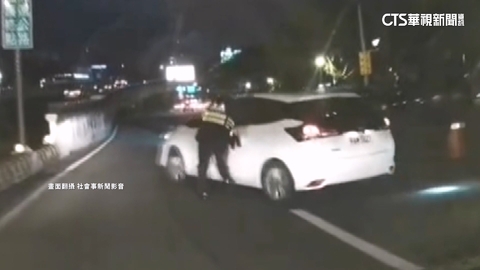 【台語新聞】駕駛疑無照謊報身分！　拒檢逃逸還衝撞員警