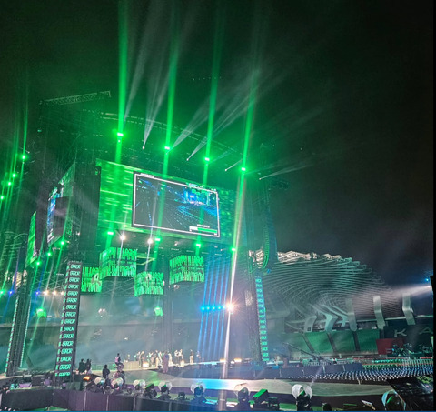 AAA遭指「沿用TWICE舞台」 製作人曬「舞台搭建照」:造謠將採法律行動