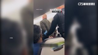 險成絕命航班！美機師飛行中企圖關引擎　機上對話曝