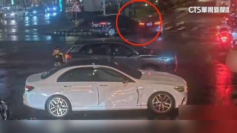 疑違規搶快! 北市敦化南.和平東路口1小時連4撞