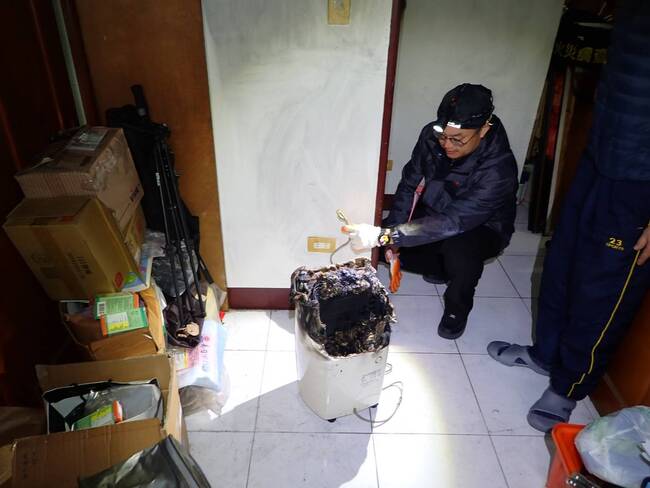 基隆民宅除濕機突自燃 一查竟是「召回機種」　消防局：54種機型立即停止使用 | 華視新聞