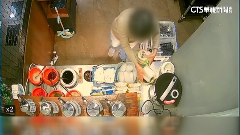 連吃帶拿! 婦人自助吧拿7人份副食還夾帶回家