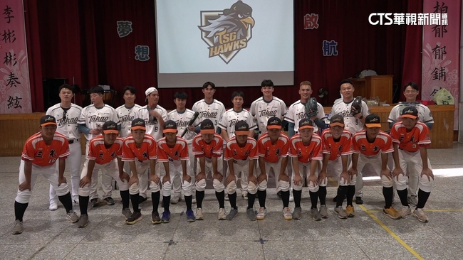 【台語新聞】「草爺」牽線助小球員　「台鋼雄鷹」鼓勵追棒球夢