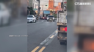 男童玩具滑板車騎上馬路　「以一擋十」目擊者看傻