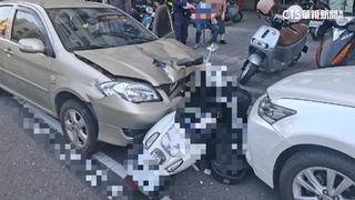 77歲婦駕車失控逆向暴衝　騎車母子遭撞一死一傷