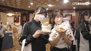 睽違2年再登台！　日「橘色惡魔」大啖台灣味補充體力