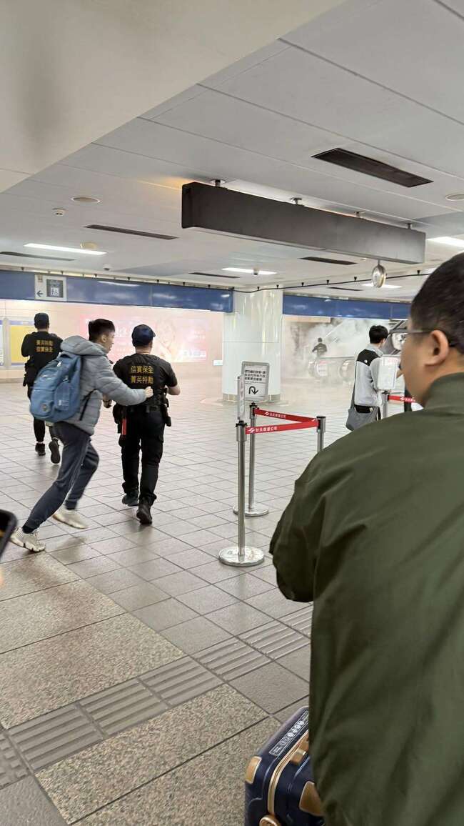 北車M7出口遭扔擲煙霧彈　蔣萬安：用最快速度釐清案情 | 華視新聞
