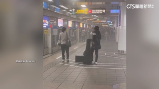 危機意識不足？　攻擊當下部分民眾「光錄影不跑」網熱議