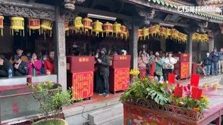 排鹿港天后宮「財運亨通斗燈」　苦等27小時搶頭香