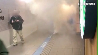 防毒面罩+護膝　凶嫌北車丟煙霧彈　專家：匿蹤.製造騷動