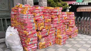 補財庫！　冬至碰天赦日　高雄.台南天公廟「堆金紙山」