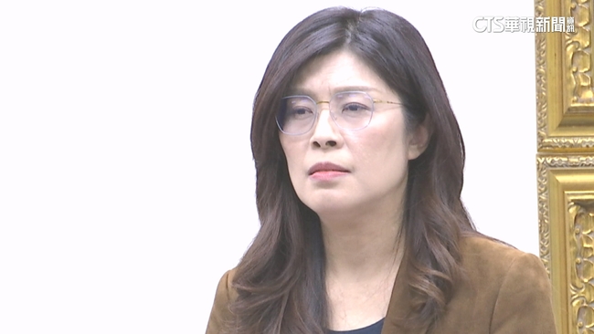 被鄭麗文罵「無腦」　　東吳大學副教授提「2提醒、3問題」反嗆：總問A答B | 華視新聞