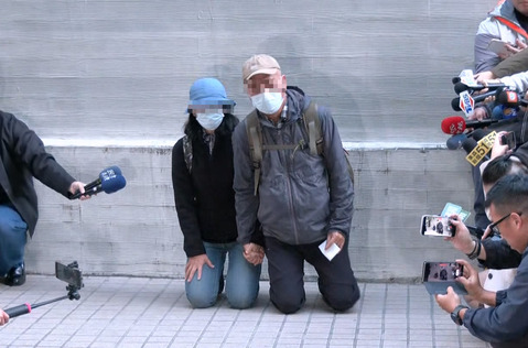 北捷隨機攻擊案　張文父母下跪道歉「連說4次對不起」：全力配合司法調查