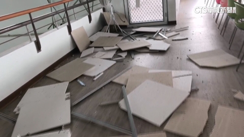 6.1地震！　台東體中牆裂.水管斷　生：餘震時全衝到外面