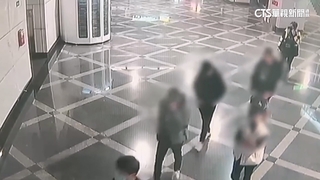 松山車站爆衝突　5人債務糾紛互毆　警快打部隊到場