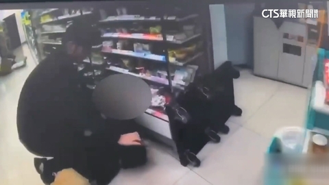 又爆隨機攻擊！　前科男持利器攻擊傷婦　衝超商大鬧