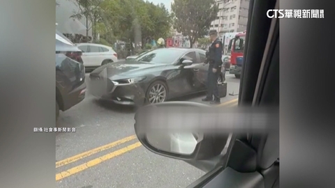 車停路中央！　警獲報拍窗沒回應　破窗竟是「醉到睡著」