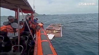 印尼觀光船翻覆沉沒　船上11人落海仍4人失聯