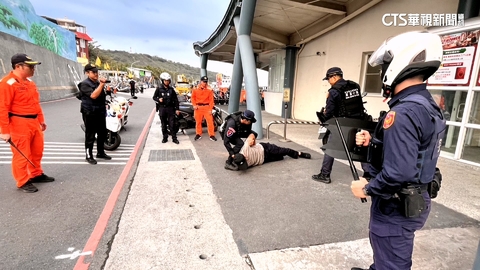 1219後小琉球模擬「治安事件」應處 警.海巡聯合演練