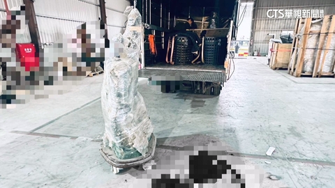 搬200公斤水晶洞遭砸亡! 母淚訴19歲兒「沒勞健保」