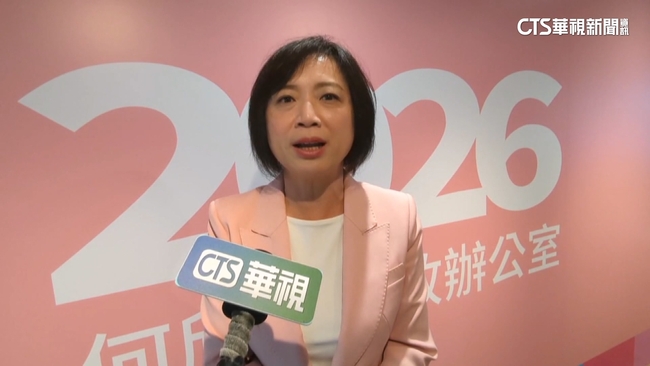 何欣純開箱市政辦公室　江啟臣跨對手本命區辦活動