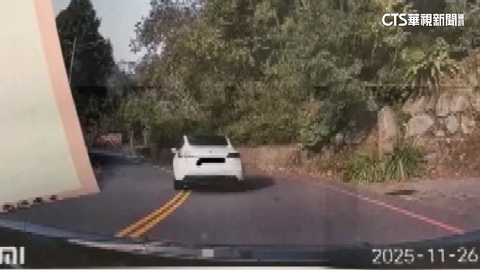 日月潭跨雙黃線超車遭檢舉!當事人喊冤 警:違規