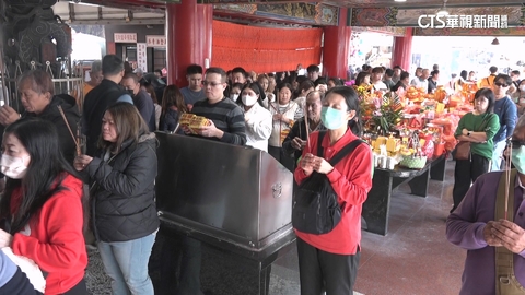 【台語新聞】紫南宮湧借金人潮　「有借有還」信眾排隊求財運