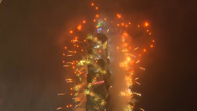 台北101煙火雨天攪局！賈永婕自嘲「要被叫去立法院？」　小S暖心回應曝光 | 華視新聞