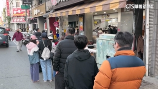 溫差大！民眾一早排湯包店　台南下營清晨「6.9度低溫」