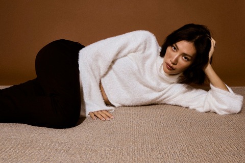 莫莉前助理遭網暴輕生　經紀人回應了