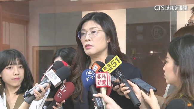 鄭麗文將頒「實踐一等獎章」　蔡正元證實下午領獎 | 華視新聞