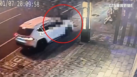 恐怖！　路邊遭開車衝撞.球棒威脅　竟是堂兄弟消費糾紛