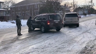 美ICE執法誤殺37歲三寶媽　目擊者公開各視角影片