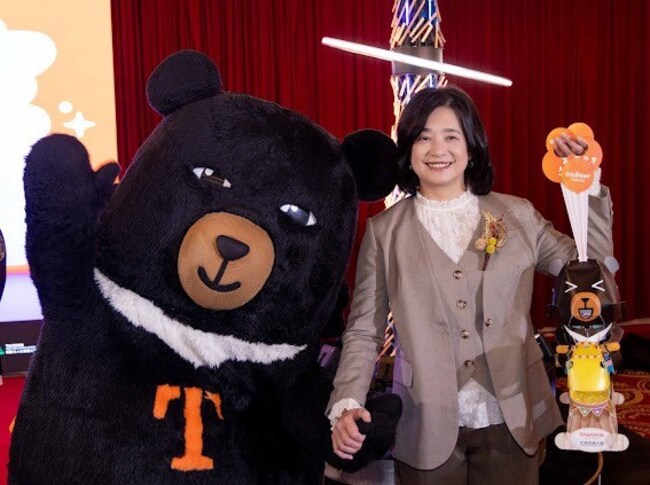 2026台灣燈會主燈「光沐－世界的阿里山」亮相　小提燈「喔熊馬抵嘉」萌翻全場 | 華視新聞