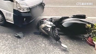 機車騎士「跨雙黃線」偏離行向　逆撞貨車傷重不治