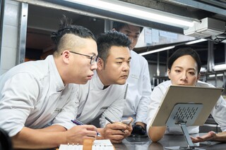 陳美鳳驚喜現身《星廚之戰》！林予晞合唱「最美歐巴桑」嗨喊圓夢了