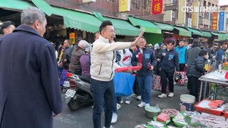 拚人氣！　江啟臣送春聯　楊瓊瓔掃夜市　何欣純勤跑座談會